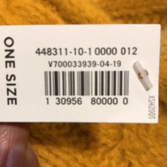 Scarf & winter hat - Picture 5 of 5